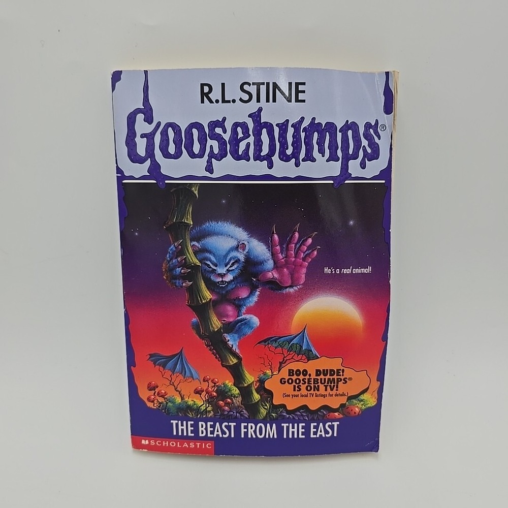 R.L.‎ Stine Goosebumps Book #43 The Beast From the East True First Printing